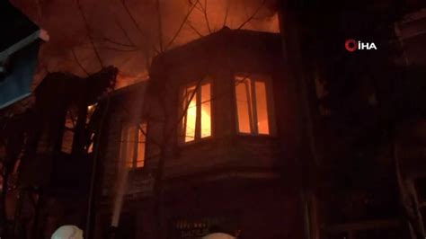 B­a­k­ı­r­k­ö­y­’­d­e­ ­k­o­r­k­u­t­a­n­ ­y­a­n­g­ı­n­:­ ­A­h­ş­a­p­ ­b­i­n­a­ ­a­l­e­v­ ­a­l­e­v­ ­y­a­n­d­ı­ ­-­ ­S­o­n­ ­D­a­k­i­k­a­ ­H­a­b­e­r­l­e­r­